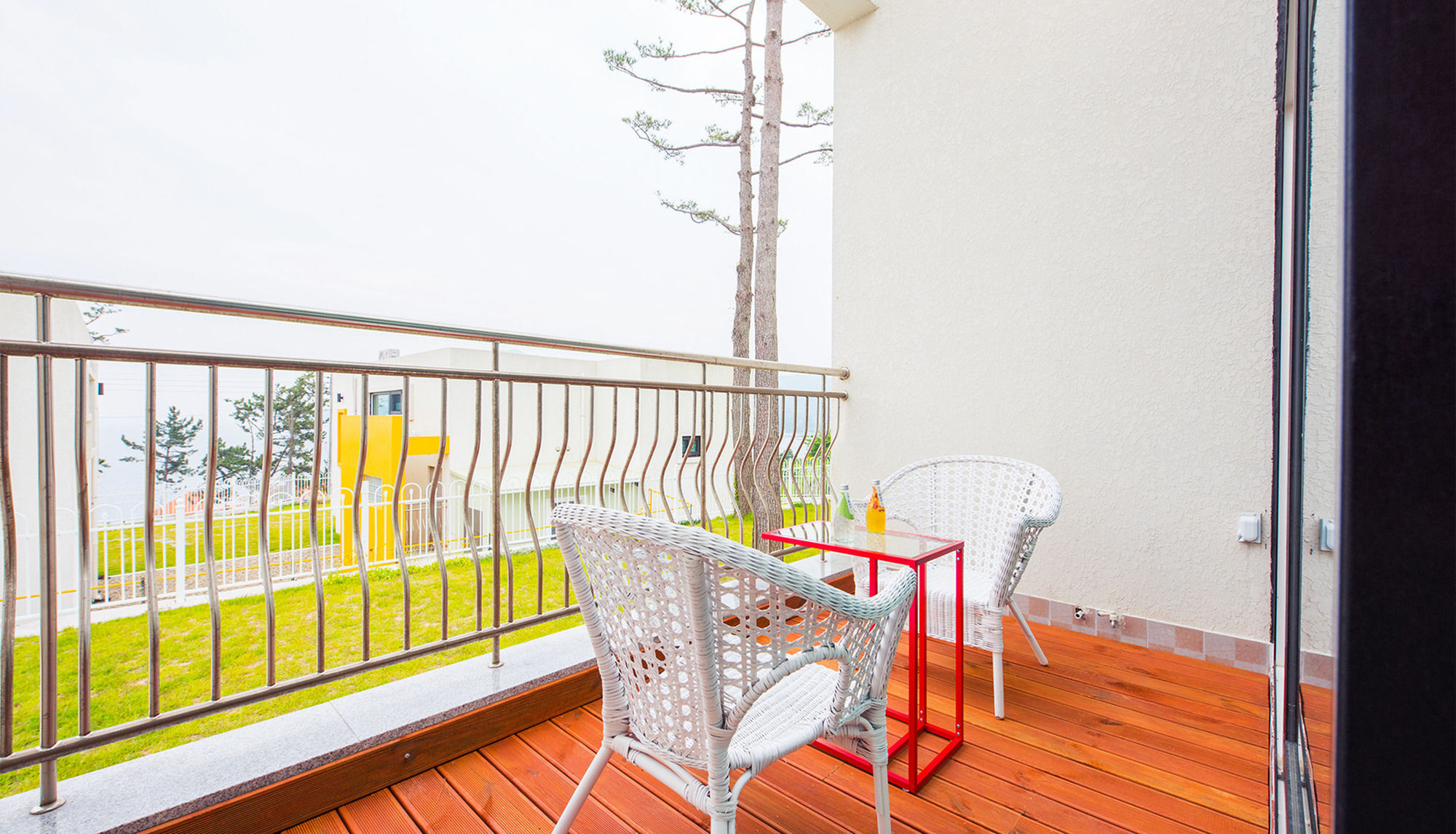 Sea & Pine Pension Namhae Buitenkant foto