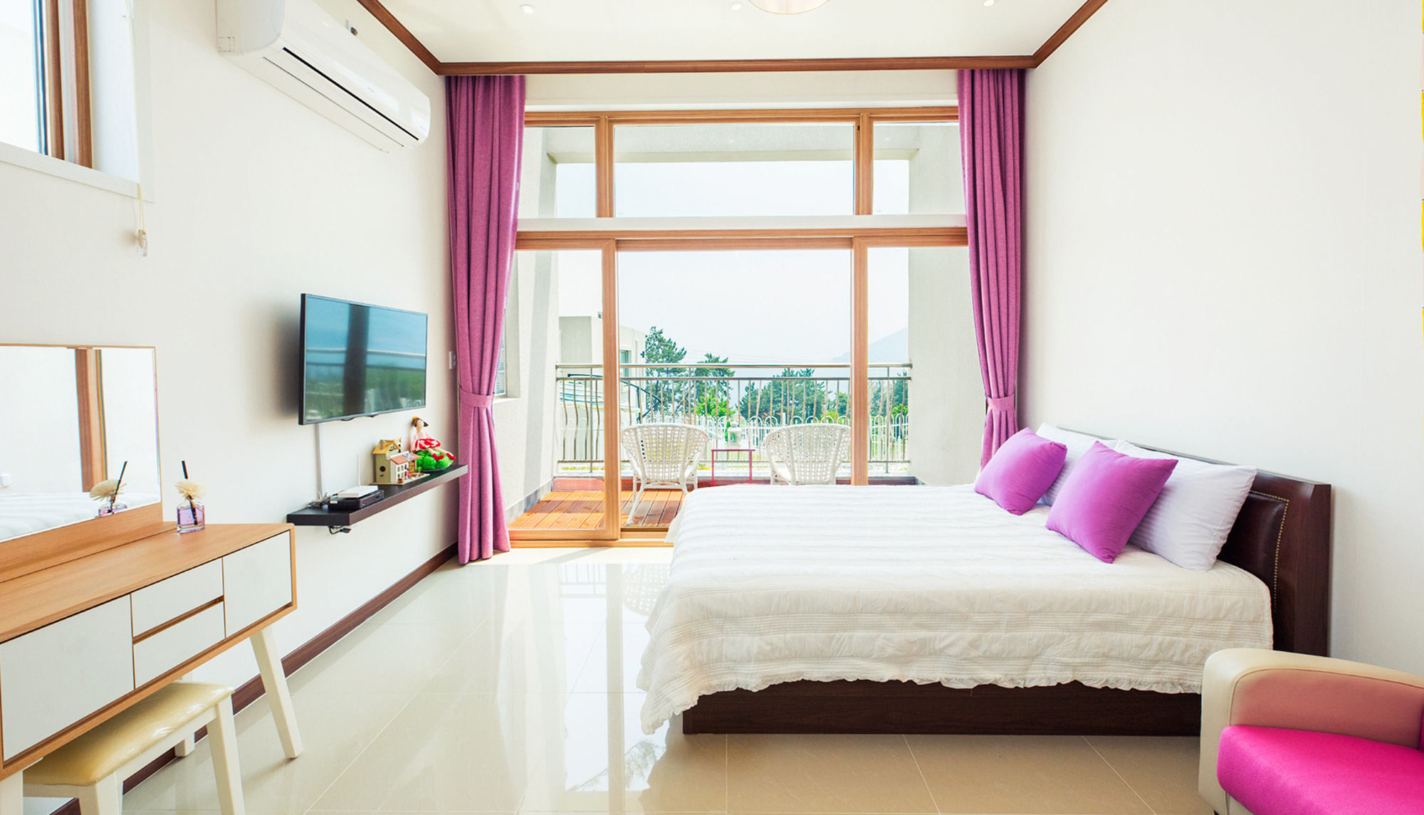 Sea & Pine Pension Namhae Buitenkant foto