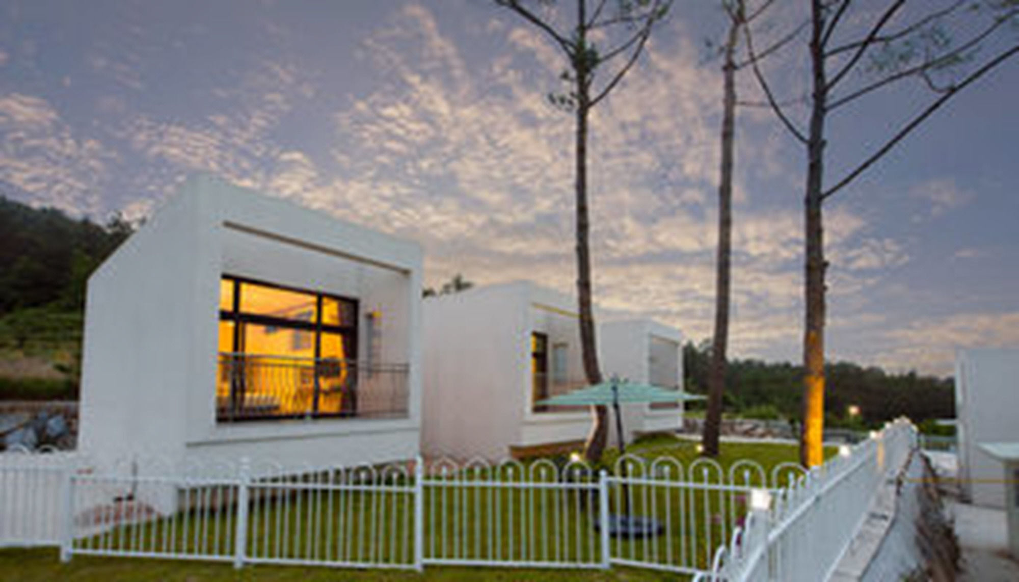 Sea & Pine Pension Namhae Buitenkant foto