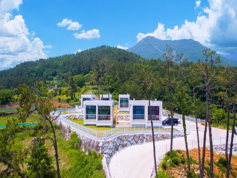 Sea & Pine Pension Namhae Buitenkant foto